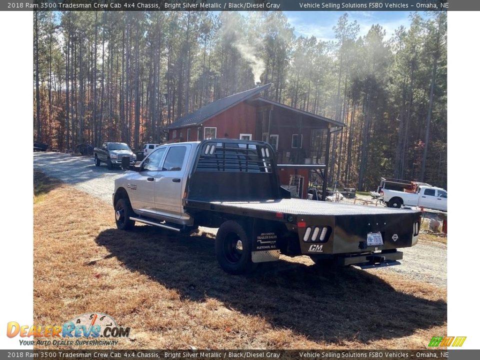 2018 Ram 3500 Tradesman Crew Cab 4x4 Chassis Bright Silver Metallic / Black/Diesel Gray Photo #9