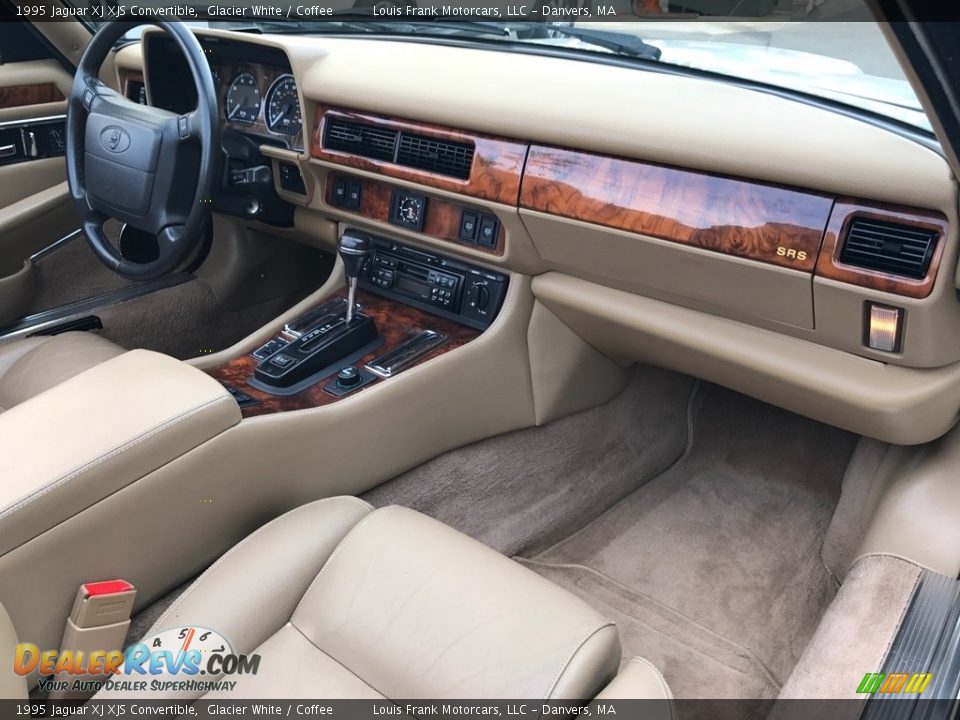 Dashboard of 1995 Jaguar XJ XJS Convertible Photo #11