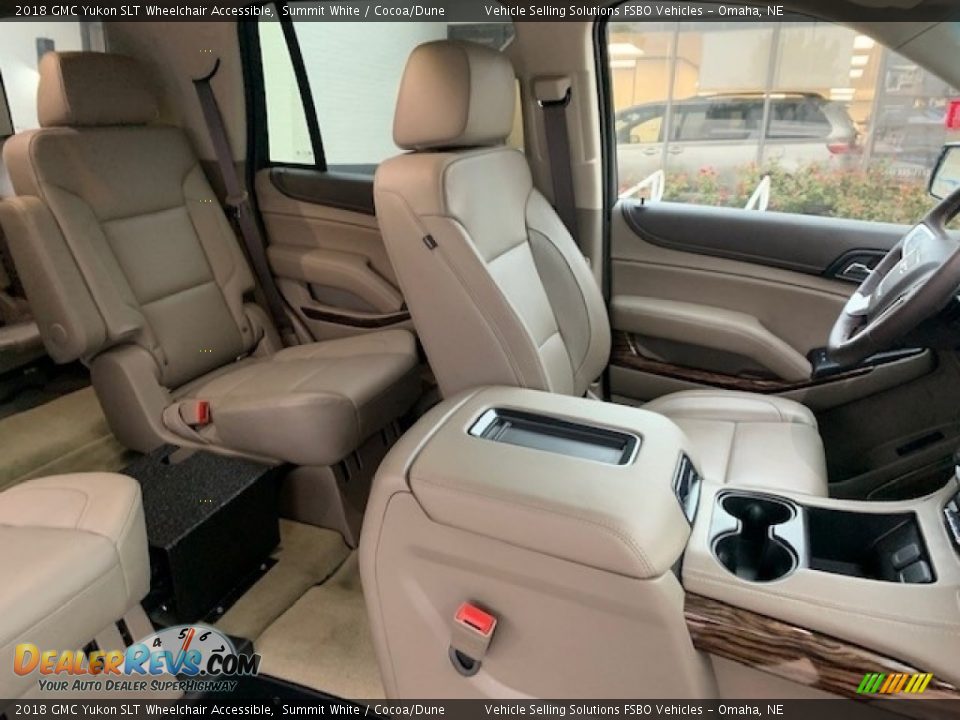 2018 GMC Yukon SLT Wheelchair Accessible Summit White / Cocoa/Dune Photo #12