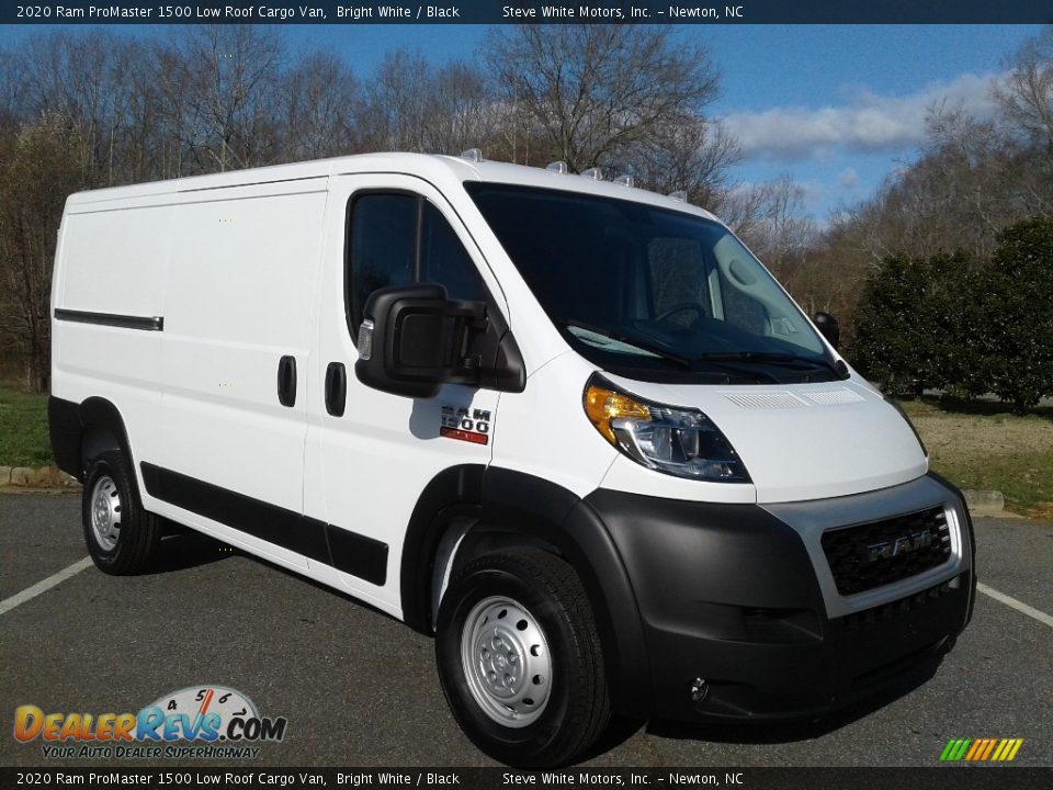 Front 3/4 View of 2020 Ram ProMaster 1500 Low Roof Cargo Van Photo #4