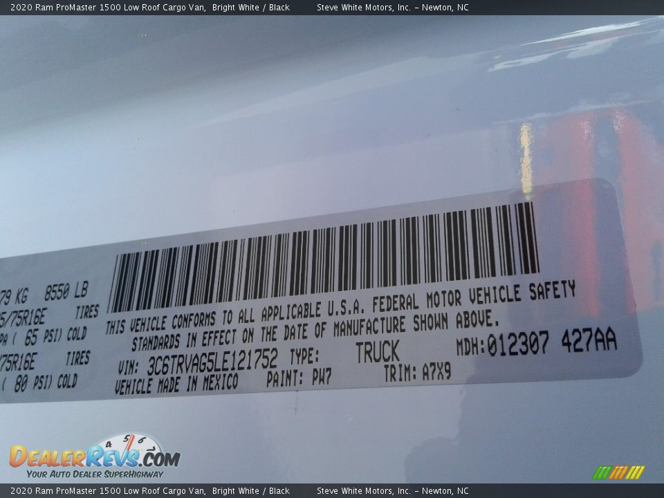 2020 Ram ProMaster 1500 Low Roof Cargo Van Bright White / Black Photo #27