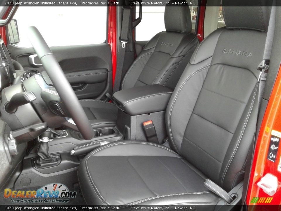 Front Seat of 2020 Jeep Wrangler Unlimited Sahara 4x4 Photo #12