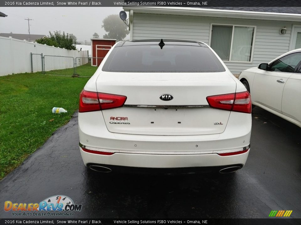 2016 Kia Cadenza Limited Snow White Pearl / Black Photo #8