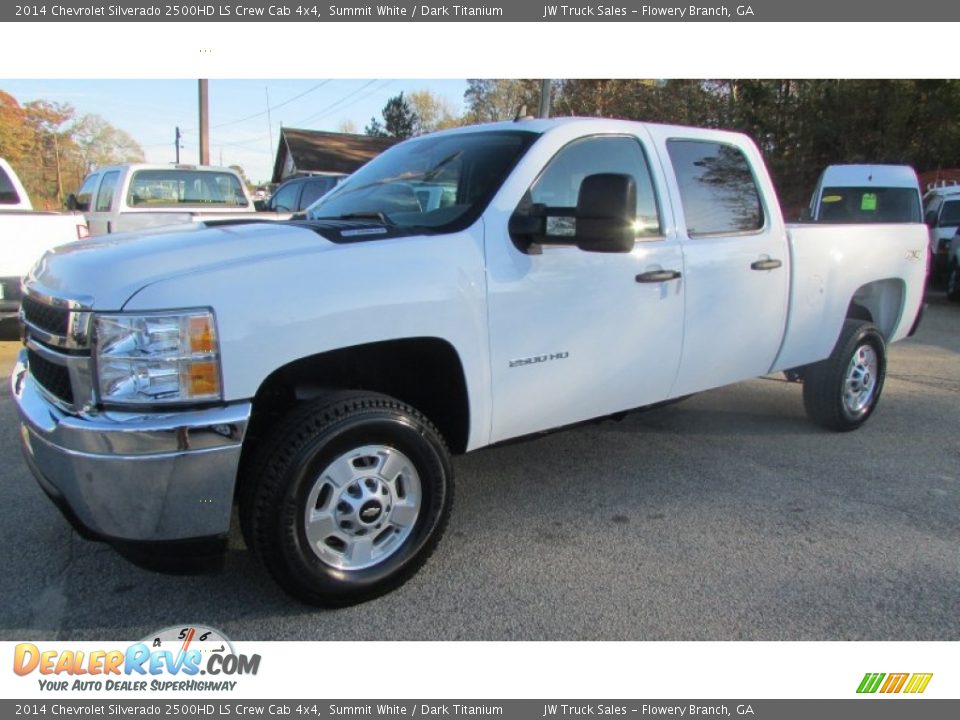 Front 3/4 View of 2014 Chevrolet Silverado 2500HD LS Crew Cab 4x4 Photo #2