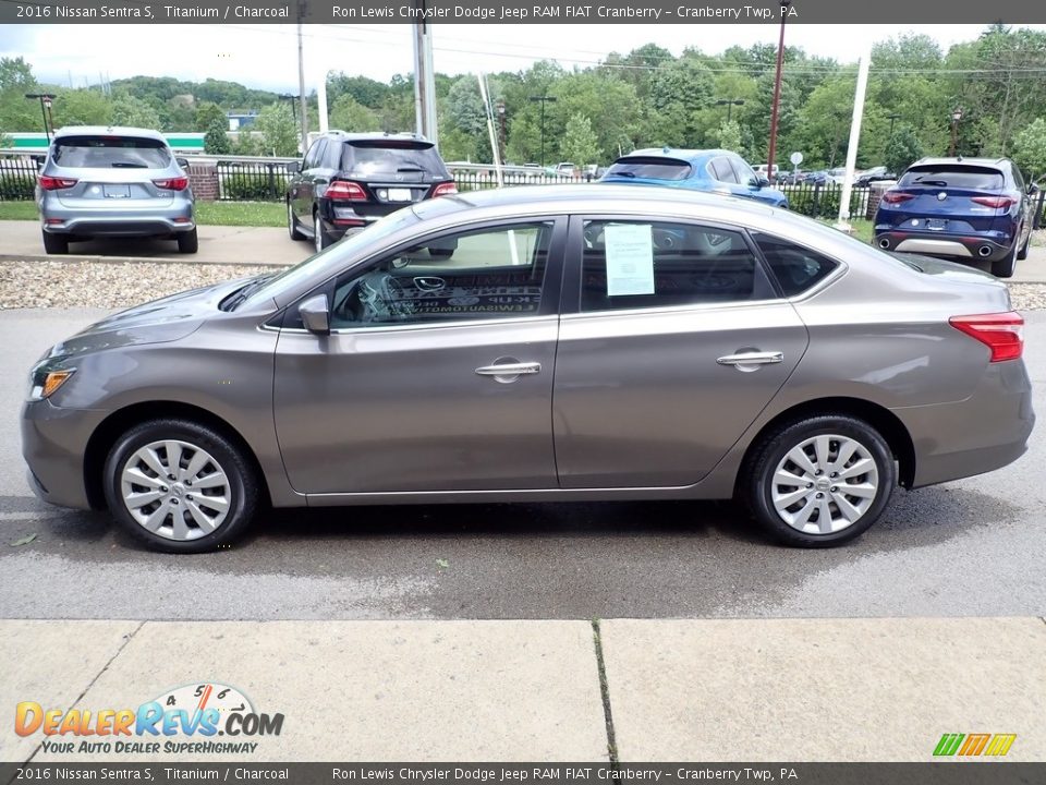 Titanium 2016 Nissan Sentra S Photo #6