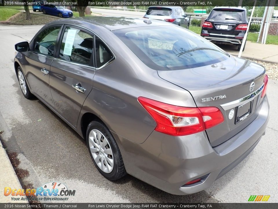 2016 Nissan Sentra S Titanium / Charcoal Photo #7