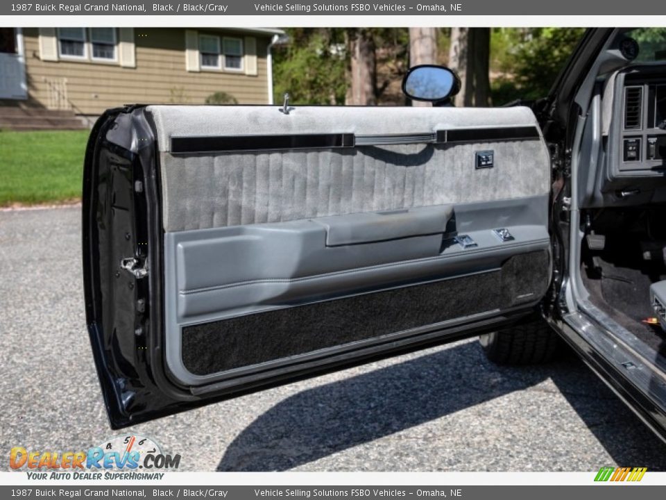 1987 Buick Regal Grand National Black / Black/Gray Photo #24