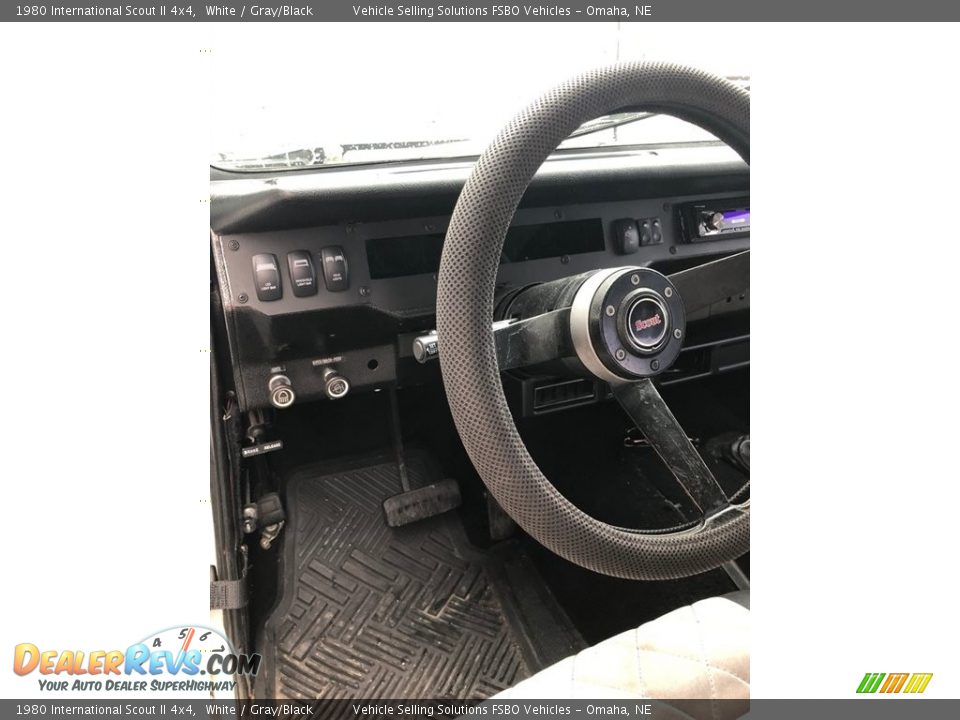 1980 International Scout II 4x4 White / Gray/Black Photo #3