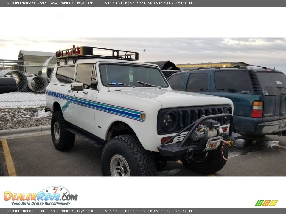 Front 3/4 View of 1980 International Scout II 4x4 Photo #7