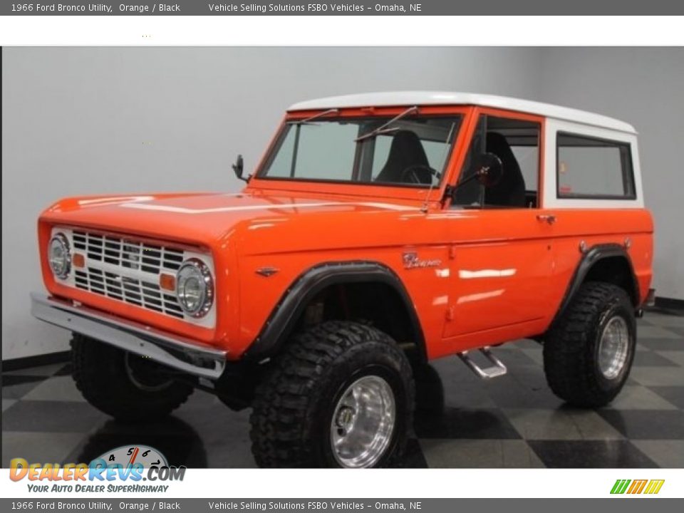 Front 3/4 View of 1966 Ford Bronco Utility Photo #1