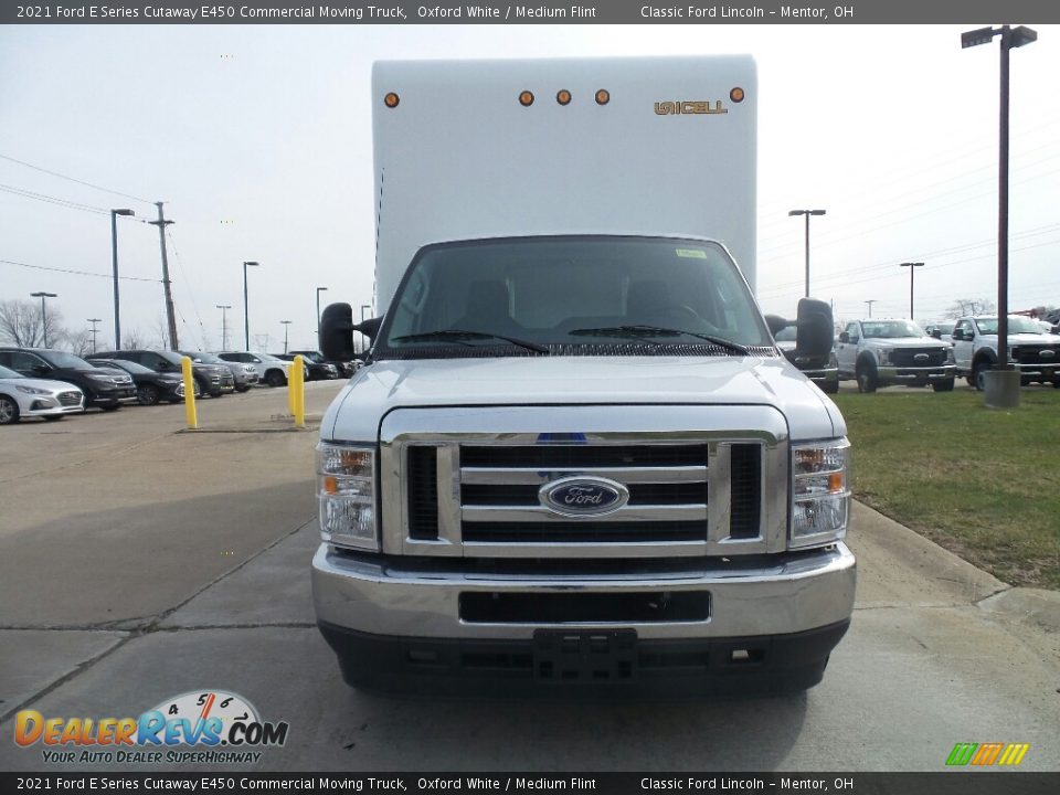 Oxford White 2021 Ford E Series Cutaway E450 Commercial Moving Truck Photo #3
