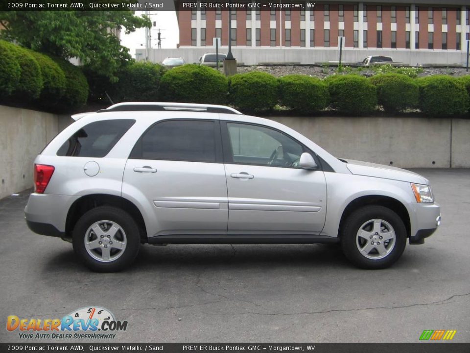 2009 Pontiac Torrent AWD Quicksilver Metallic / Sand Photo #5