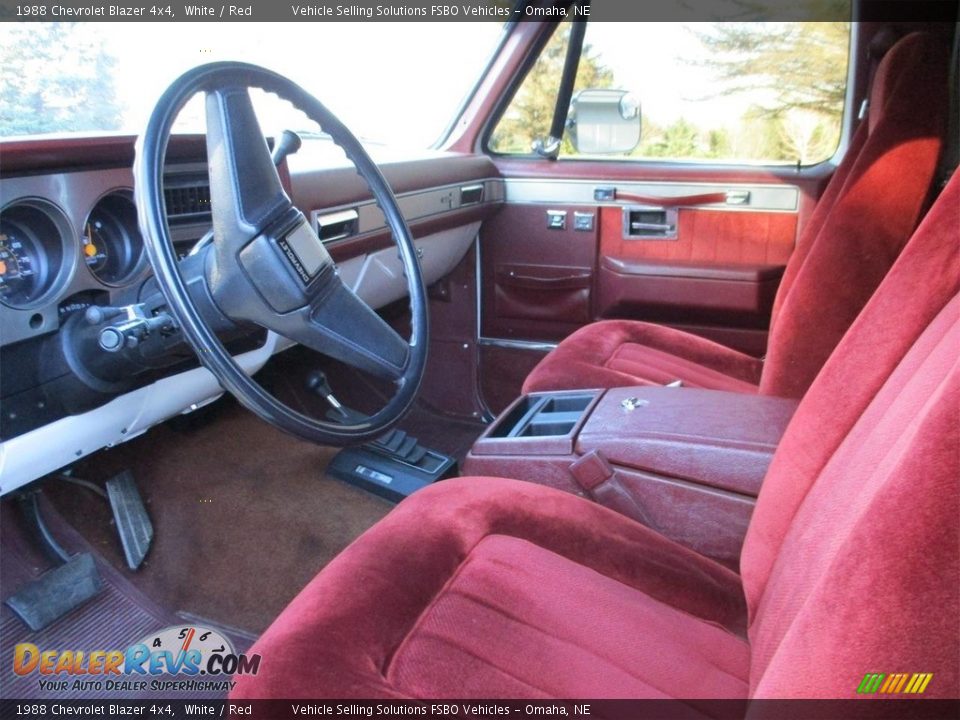 1988 Chevrolet Blazer 4x4 White / Red Photo #3