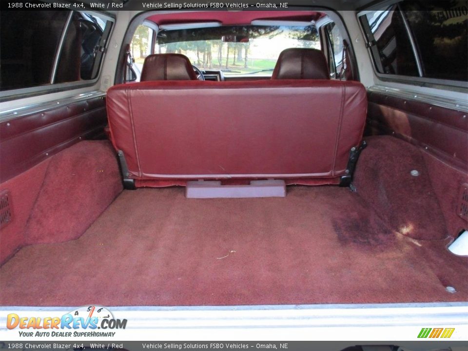 1988 Chevrolet Blazer 4x4 White / Red Photo #6