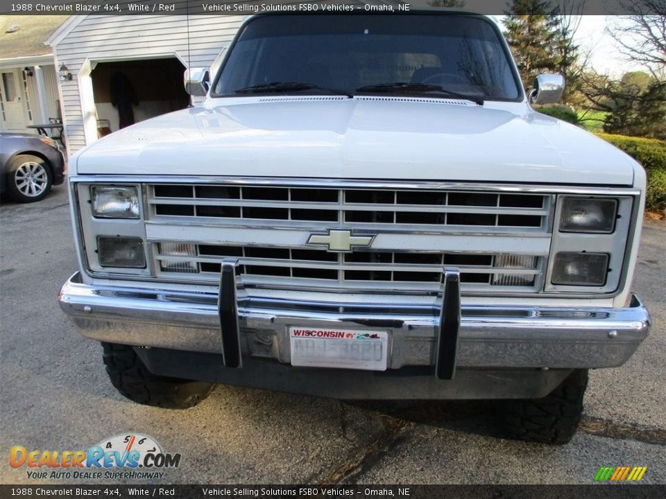 1988 Chevrolet Blazer 4x4 White / Red Photo #10