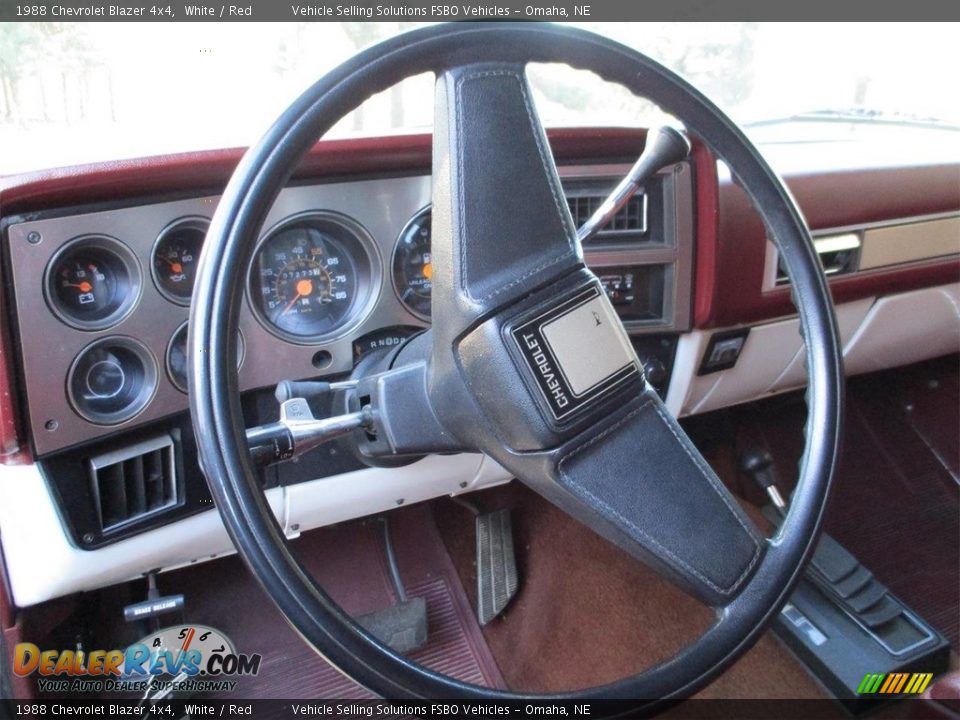 1988 Chevrolet Blazer 4x4 White / Red Photo #15