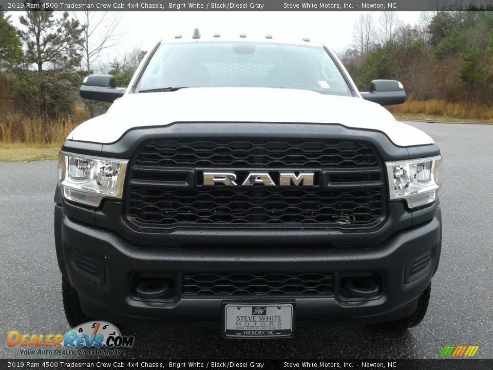 2019 Ram 4500 Tradesman Crew Cab 4x4 Chassis Bright White / Black/Diesel Gray Photo #3