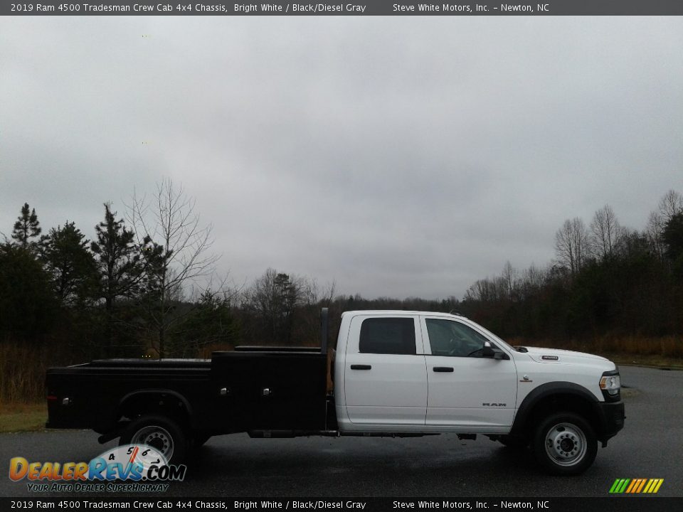 2019 Ram 4500 Tradesman Crew Cab 4x4 Chassis Bright White / Black/Diesel Gray Photo #5