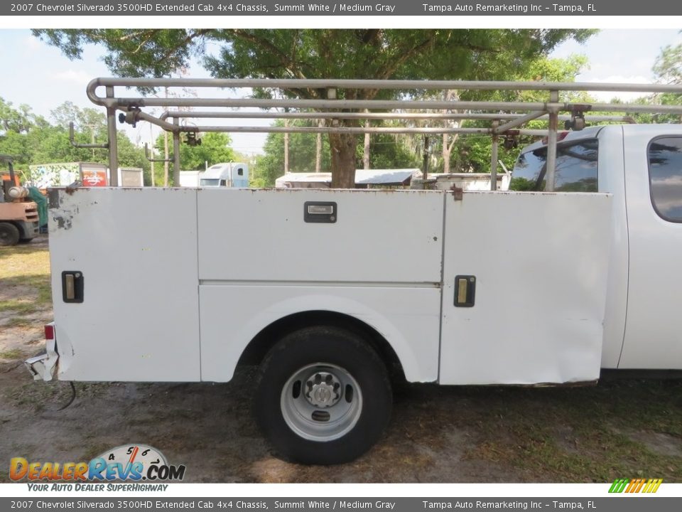 2007 Chevrolet Silverado 3500HD Extended Cab 4x4 Chassis Summit White / Medium Gray Photo #12