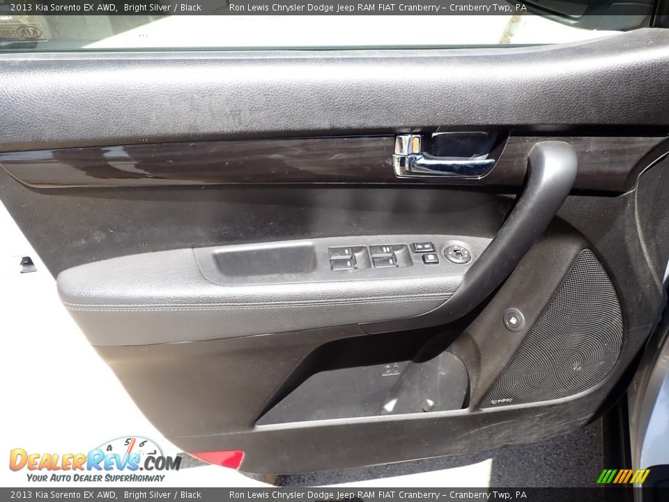 Door Panel of 2013 Kia Sorento EX AWD Photo #16