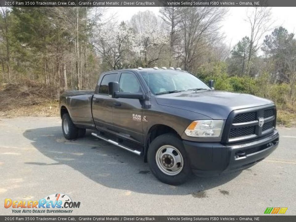 Front 3/4 View of 2016 Ram 3500 Tradesman Crew Cab Photo #10