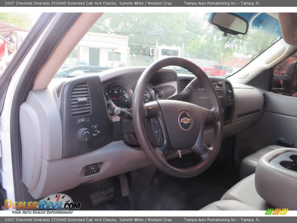 2007 Chevrolet Silverado 3500HD Extended Cab 4x4 Chassis Summit White / Medium Gray Photo #33