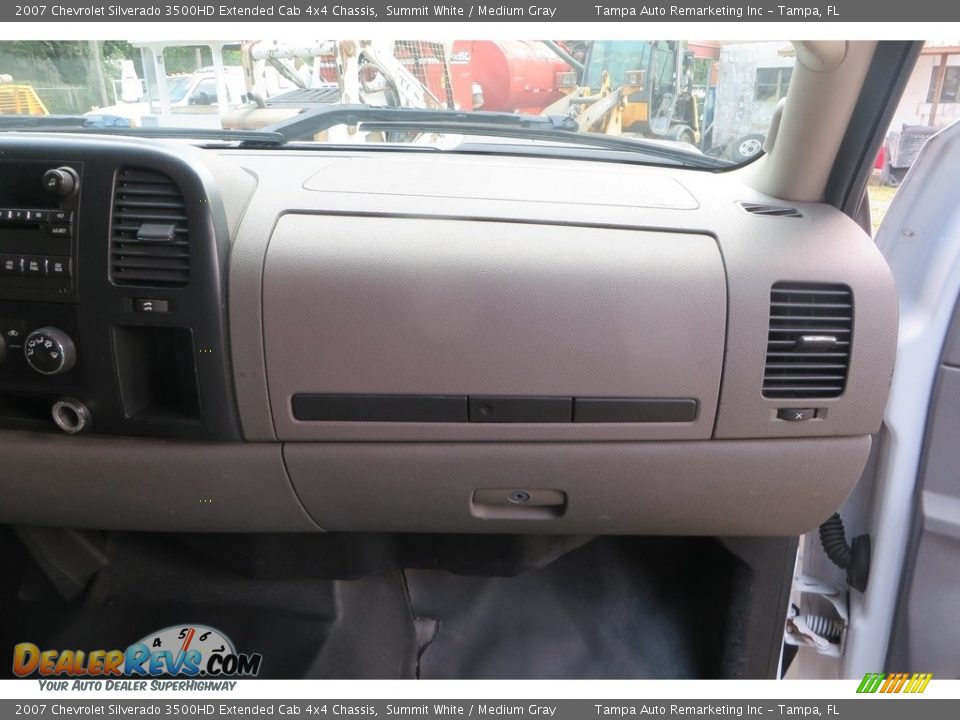2007 Chevrolet Silverado 3500HD Extended Cab 4x4 Chassis Summit White / Medium Gray Photo #36