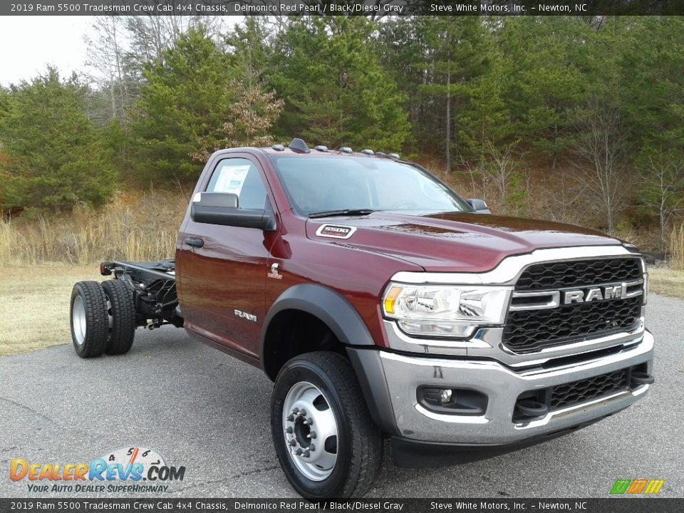 2019 Ram 5500 Tradesman Crew Cab 4x4 Chassis Delmonico Red Pearl / Black/Diesel Gray Photo #4