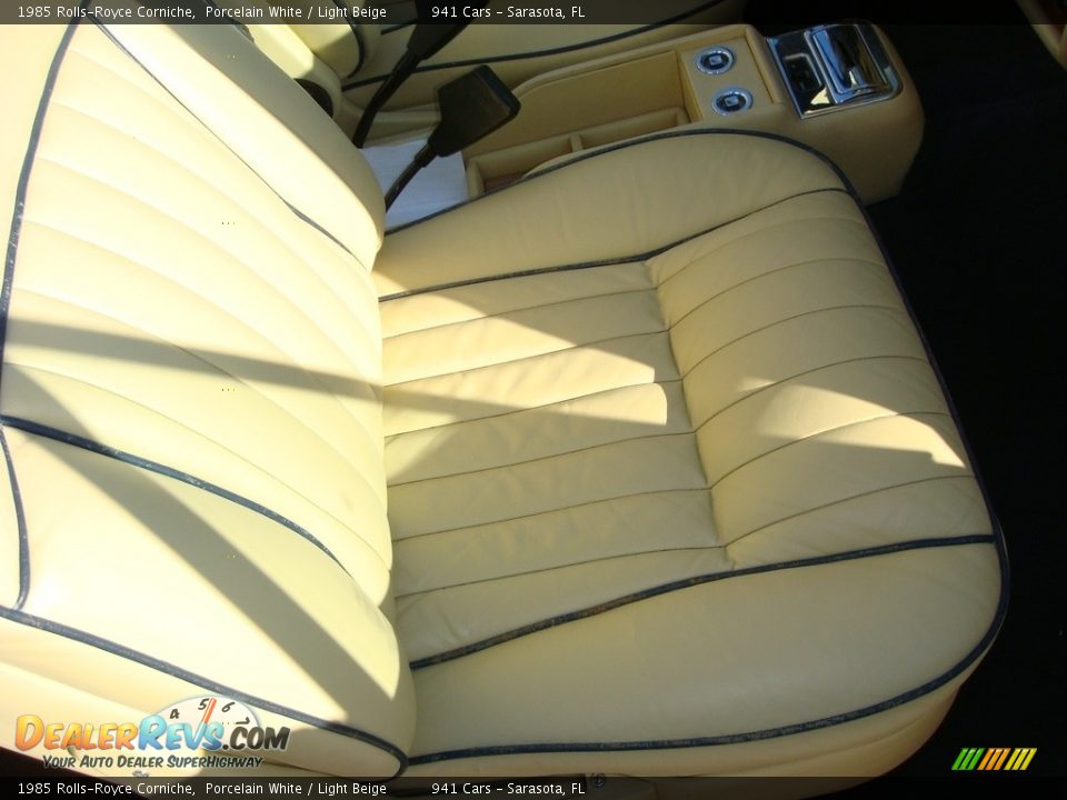 1985 Rolls-Royce Corniche Porcelain White / Light Beige Photo #24