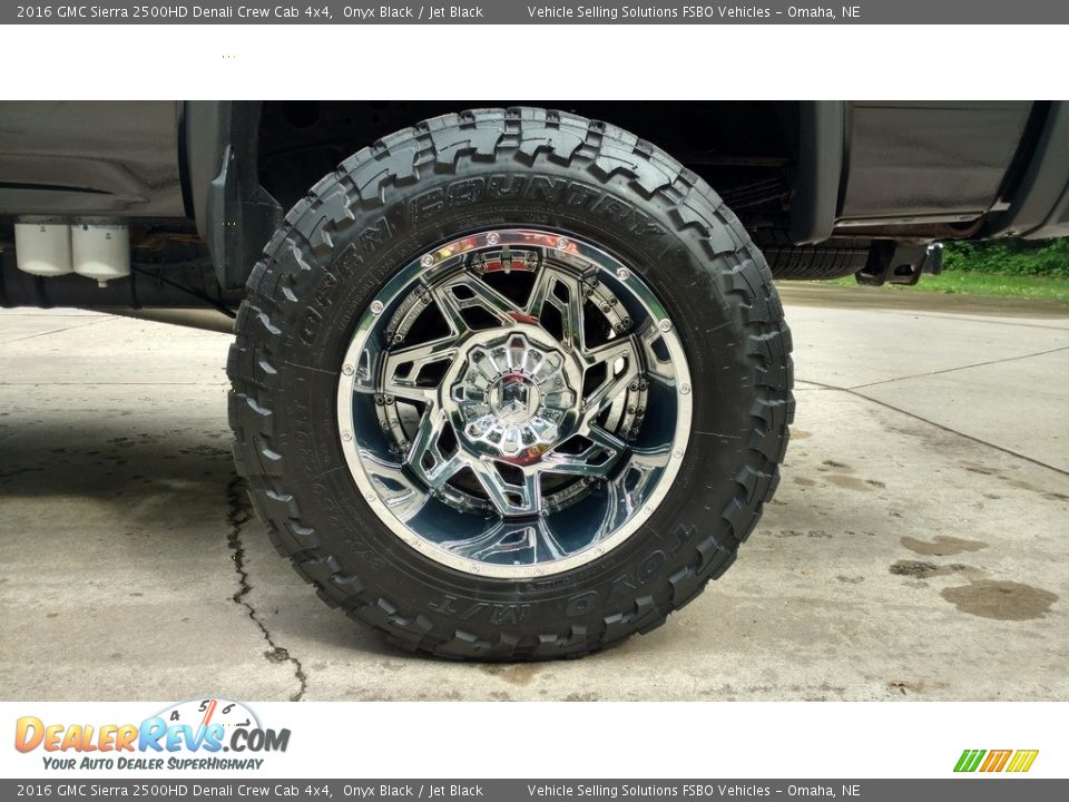 Custom Wheels of 2016 GMC Sierra 2500HD Denali Crew Cab 4x4 Photo #10