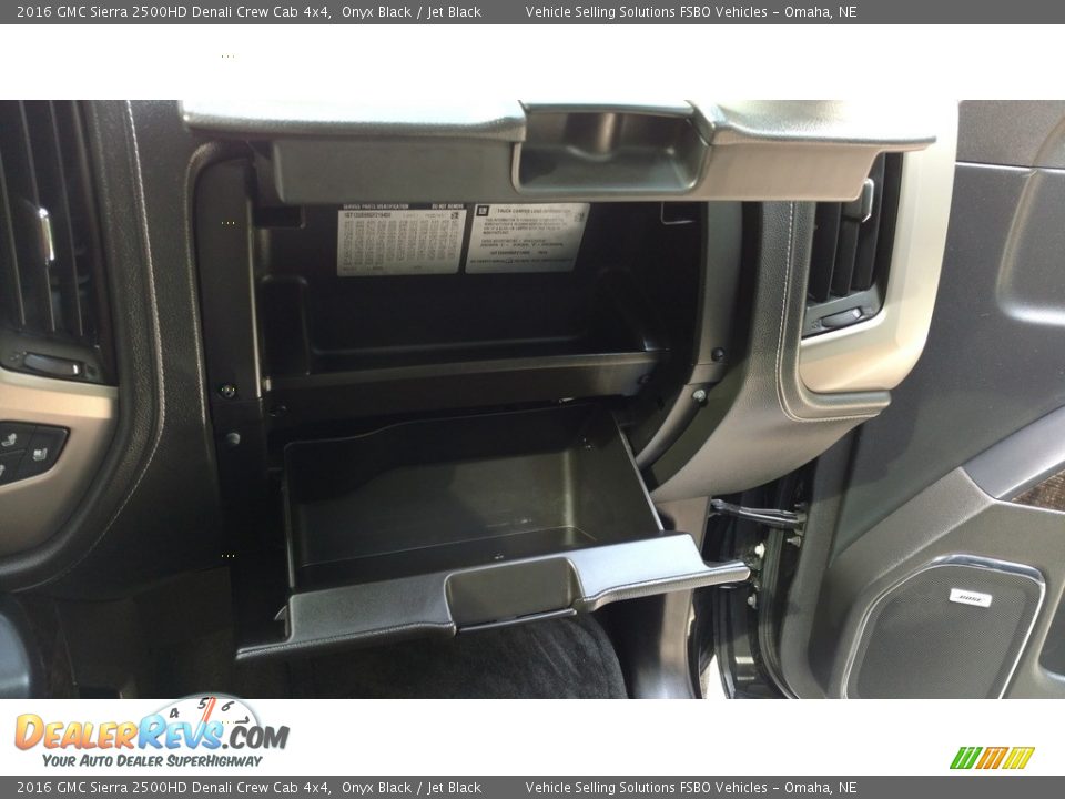 2016 GMC Sierra 2500HD Denali Crew Cab 4x4 Onyx Black / Jet Black Photo #12