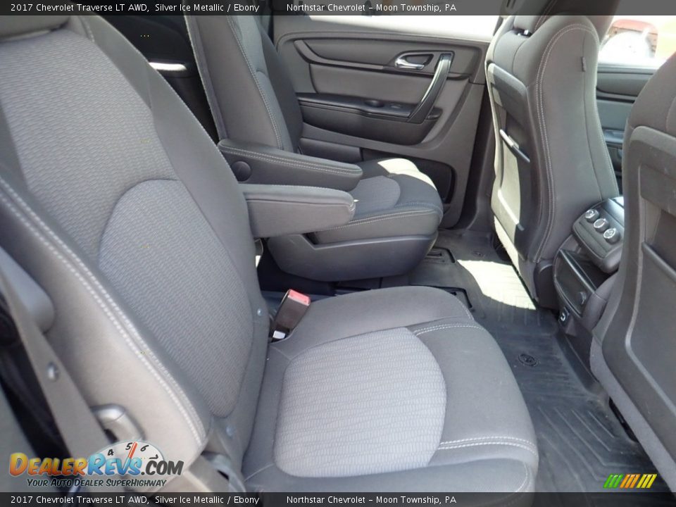2017 Chevrolet Traverse LT AWD Silver Ice Metallic / Ebony Photo #18