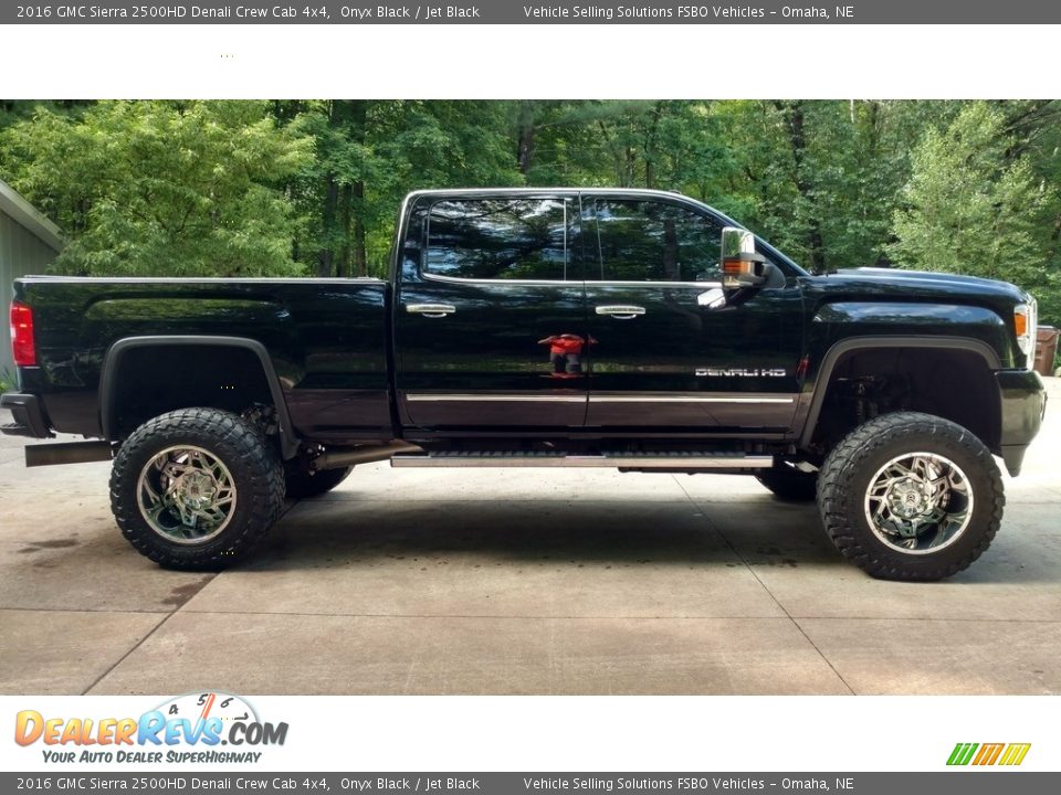 2016 GMC Sierra 2500HD Denali Crew Cab 4x4 Onyx Black / Jet Black Photo #34