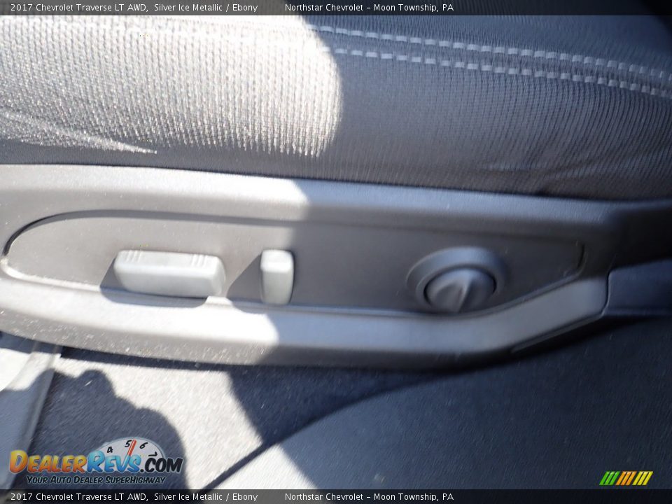 2017 Chevrolet Traverse LT AWD Silver Ice Metallic / Ebony Photo #26