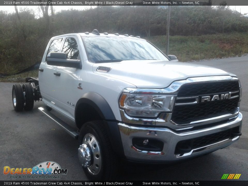 2019 Ram 4500 Tradesman Crew Cab 4x4 Chassis Bright White / Black/Diesel Gray Photo #4