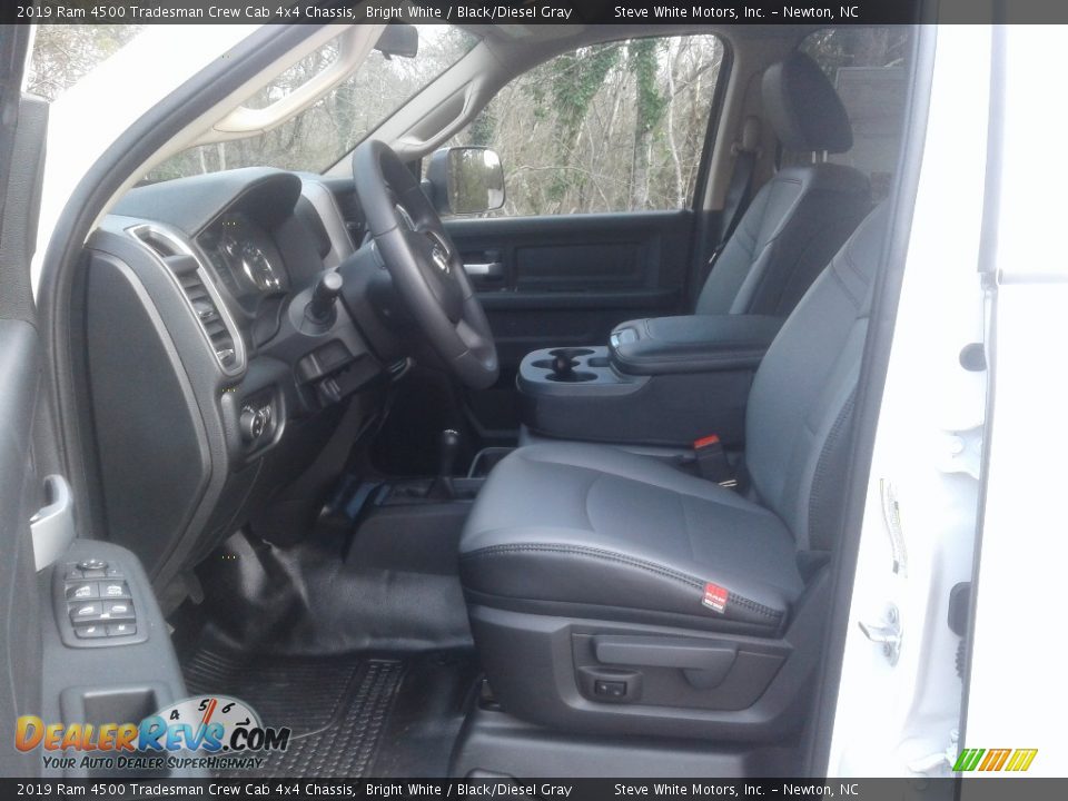 2019 Ram 4500 Tradesman Crew Cab 4x4 Chassis Bright White / Black/Diesel Gray Photo #15