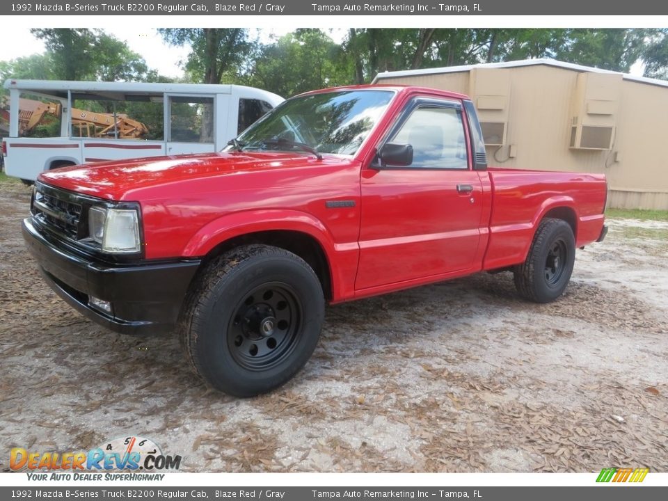 Front 3/4 View of 1992 Mazda B-Series Truck B2200 Regular Cab Photo #3