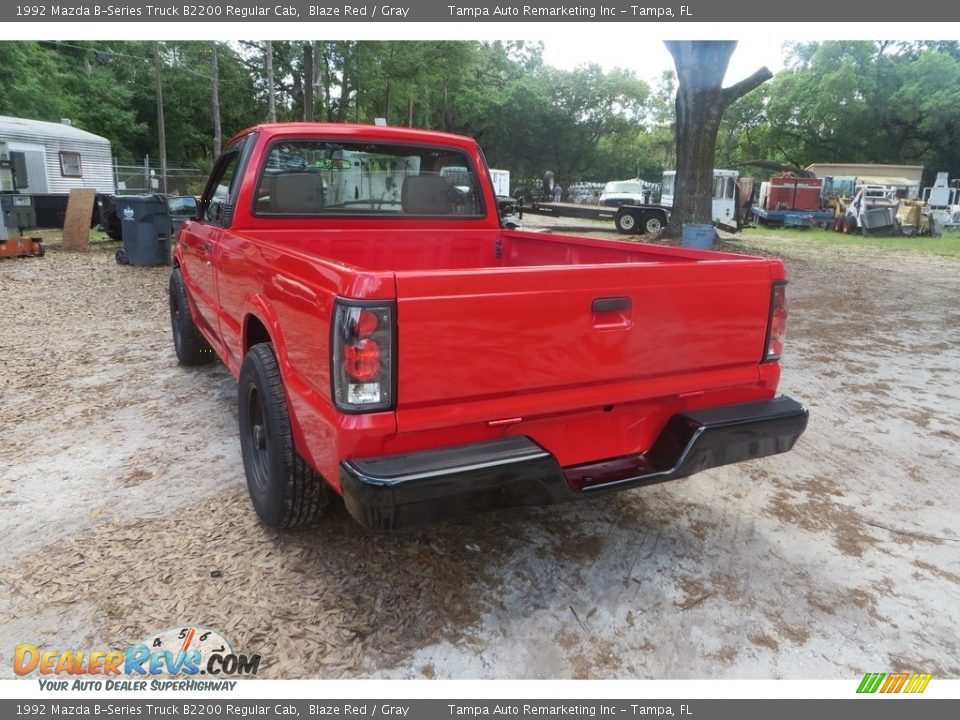 1992 Mazda B-Series Truck B2200 Regular Cab Blaze Red / Gray Photo #8