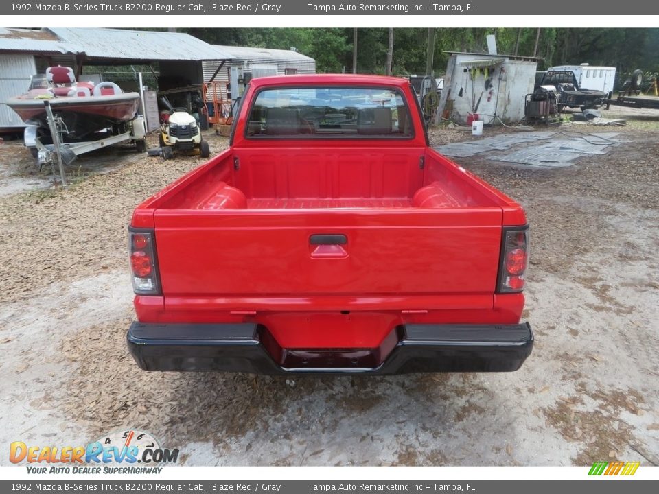 1992 Mazda B-Series Truck B2200 Regular Cab Blaze Red / Gray Photo #10