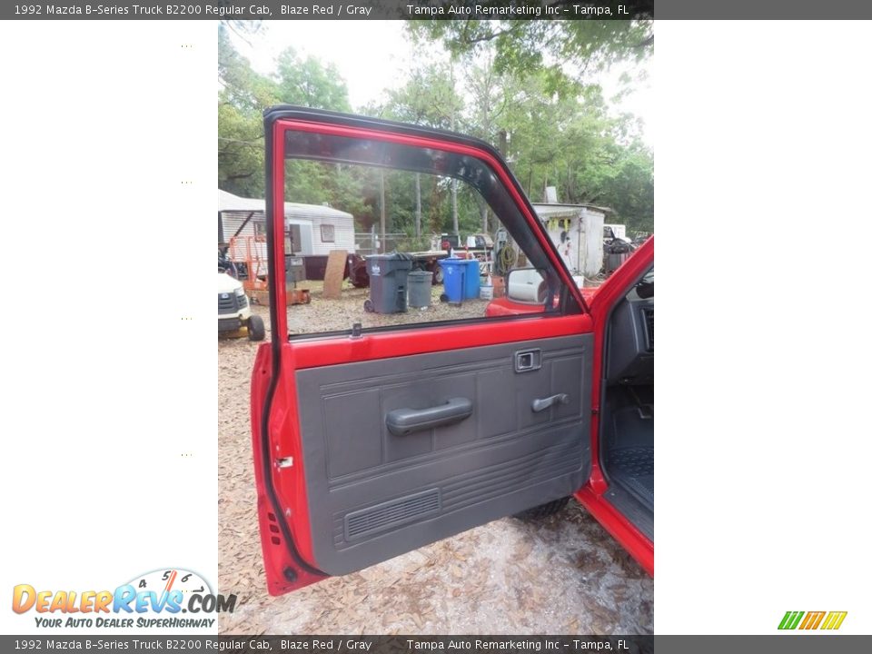 Door Panel of 1992 Mazda B-Series Truck B2200 Regular Cab Photo #12