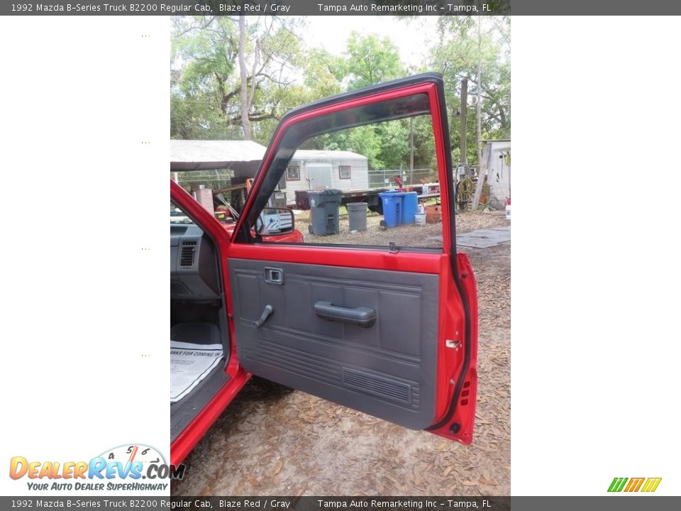 Door Panel of 1992 Mazda B-Series Truck B2200 Regular Cab Photo #13