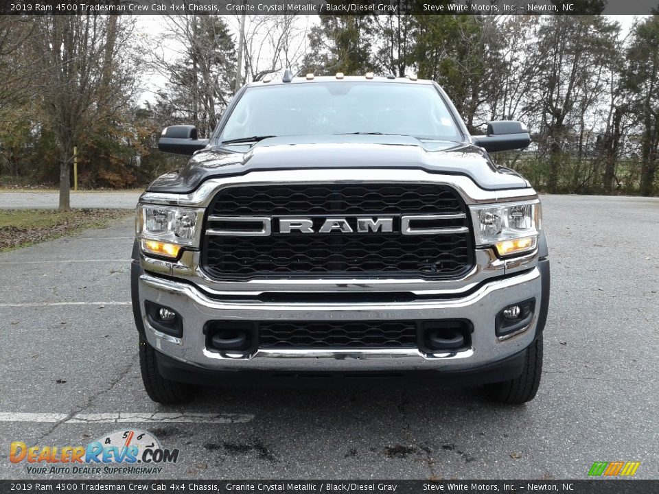 2019 Ram 4500 Tradesman Crew Cab 4x4 Chassis Granite Crystal Metallic / Black/Diesel Gray Photo #3