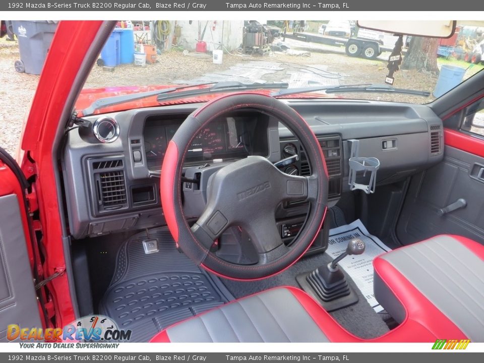 1992 Mazda B-Series Truck B2200 Regular Cab Blaze Red / Gray Photo #16