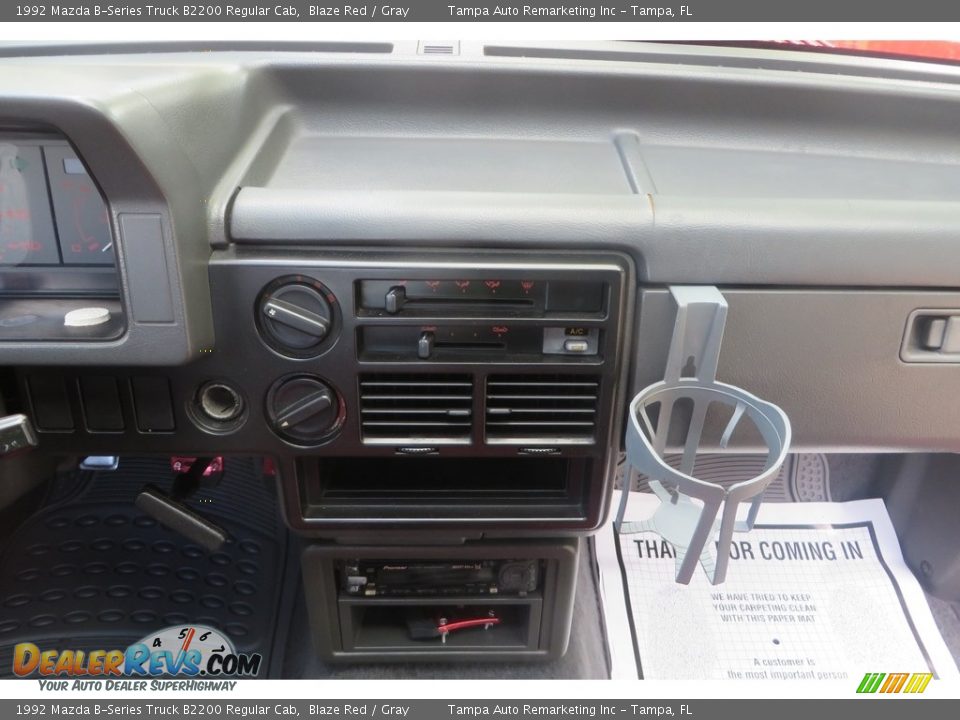 1992 Mazda B-Series Truck B2200 Regular Cab Blaze Red / Gray Photo #19