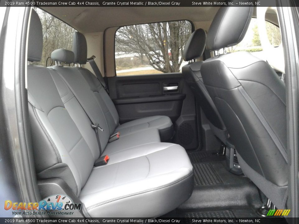 2019 Ram 4500 Tradesman Crew Cab 4x4 Chassis Granite Crystal Metallic / Black/Diesel Gray Photo #13