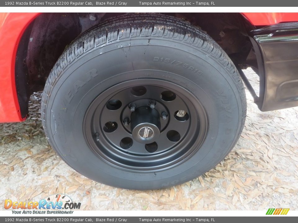 1992 Mazda B-Series Truck B2200 Regular Cab Blaze Red / Gray Photo #36
