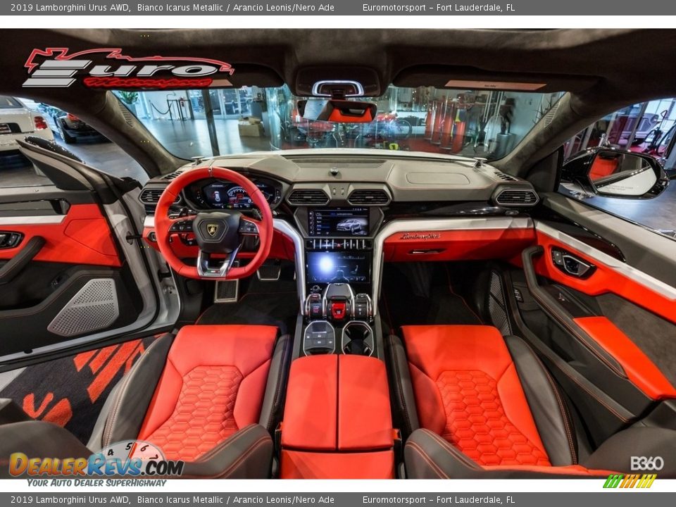 Arancio Leonis/Nero Ade Interior - 2019 Lamborghini Urus AWD Photo #2
