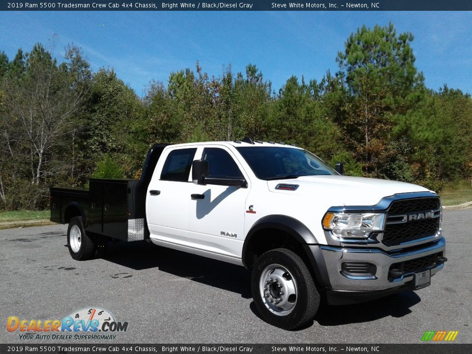 2019 Ram 5500 Tradesman Crew Cab 4x4 Chassis Bright White / Black/Diesel Gray Photo #4