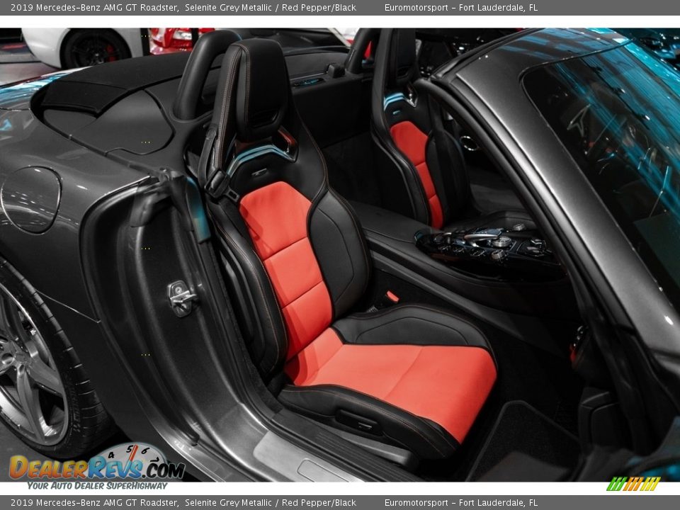 Front Seat of 2019 Mercedes-Benz AMG GT Roadster Photo #4