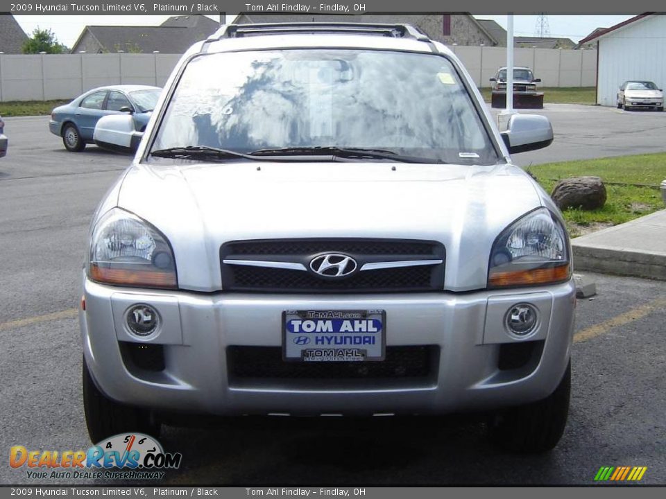 2009 Hyundai Tucson Limited V6 Platinum / Black Photo #2